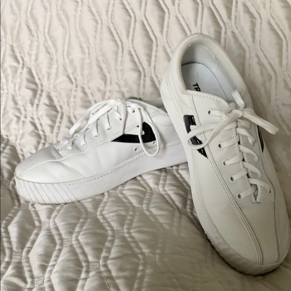 Like new Tretorn white Nylite 2 Bold sneakers